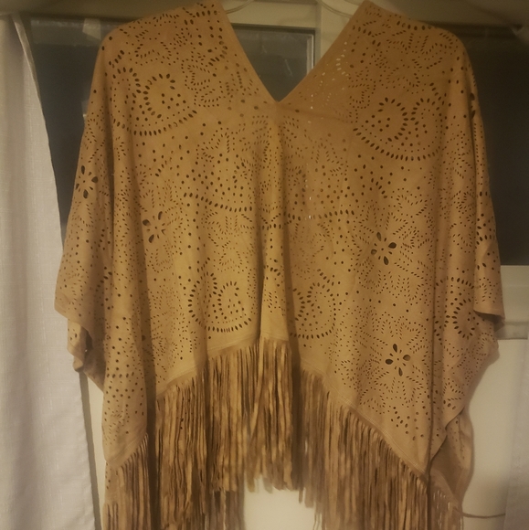 Jacket_Poncho - Picture 2 of 5